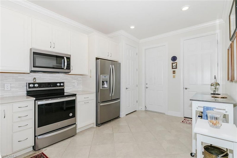 5872 Mayflower WAY photo 5