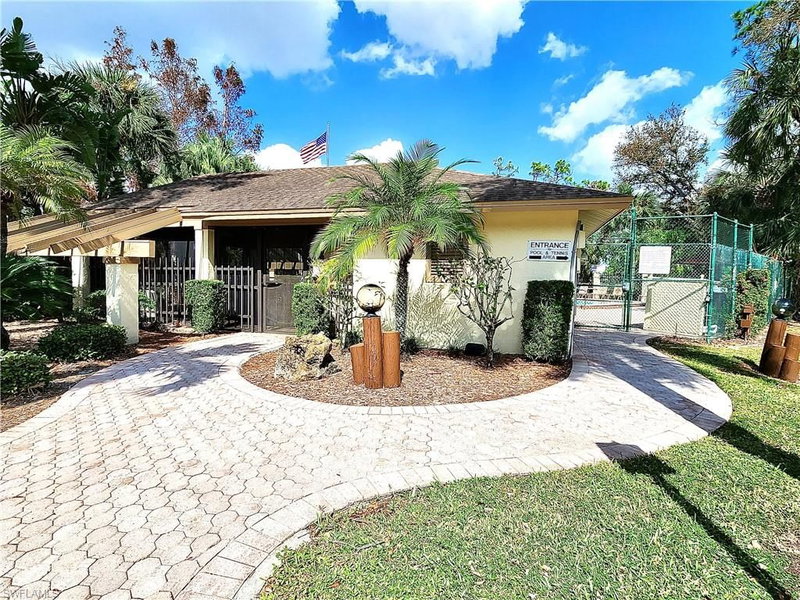 15075 Parkside DR photo 3