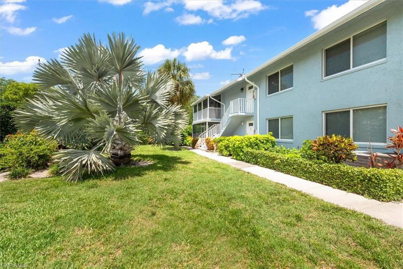 200 Palm DR photo 2