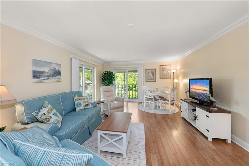 200 Palm DR photo 3