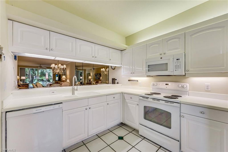 2325 Hidden Lake DR photo 4