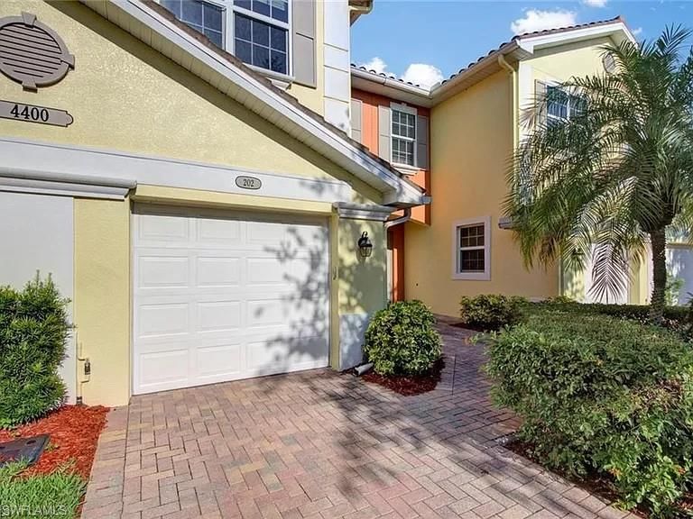 4400 Lazio WAY photo 2