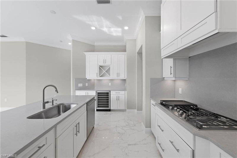 16374 Viansa WAY photo 5