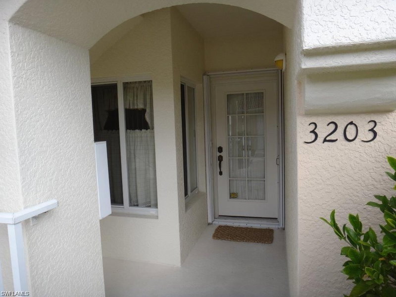 3025 Driftwood WAY photo 2