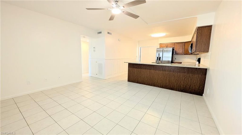 815 Victoria DR photo 3