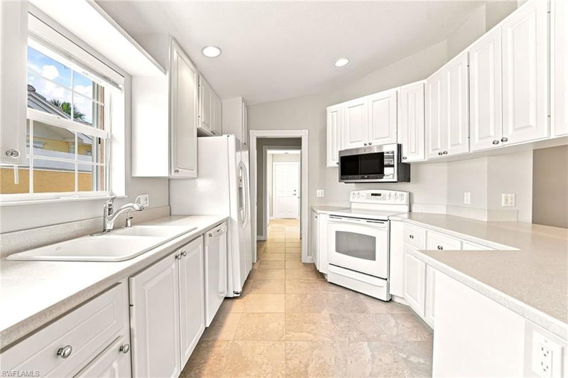8141 Xenia LN photo 5