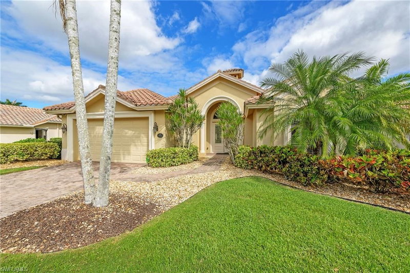 975 Tivoli CT photo 3