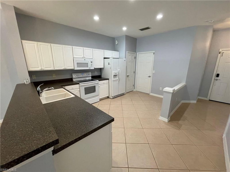 16090 Caldera LN photo 3
