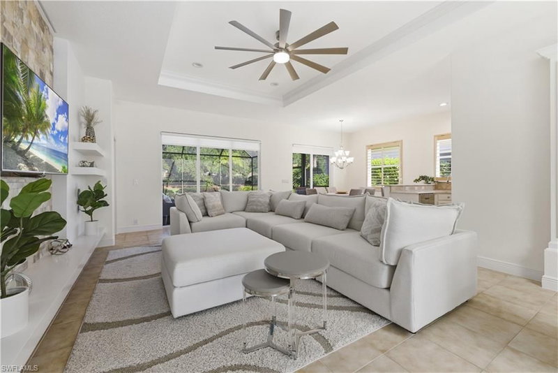 9235 Troon Lakes DR photo 4