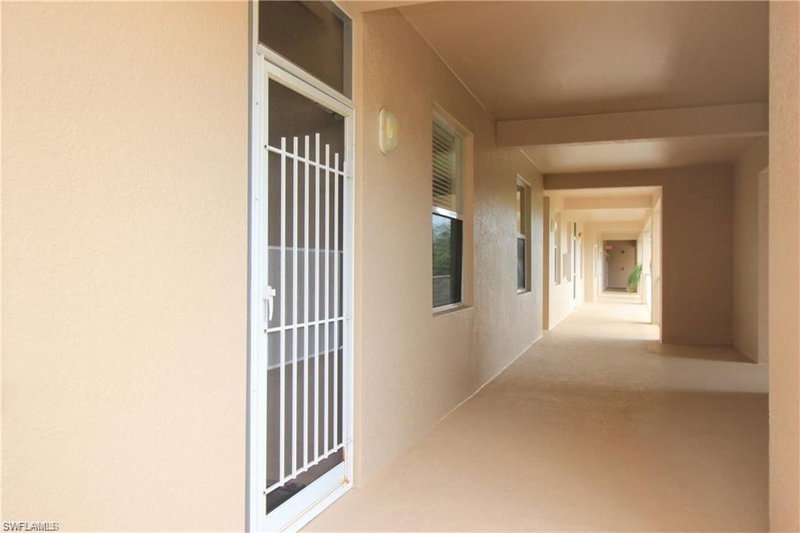 2700 Cypress Trace CIR photo 2