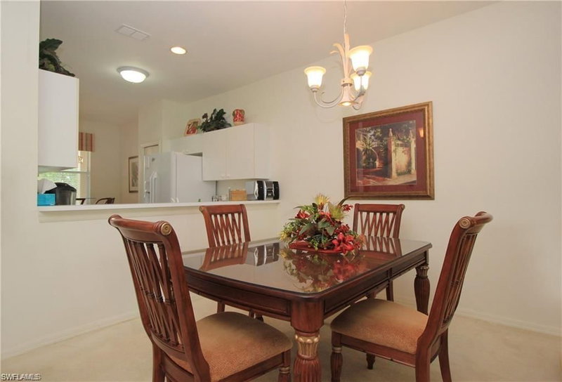 2700 Cypress Trace CIR photo 4