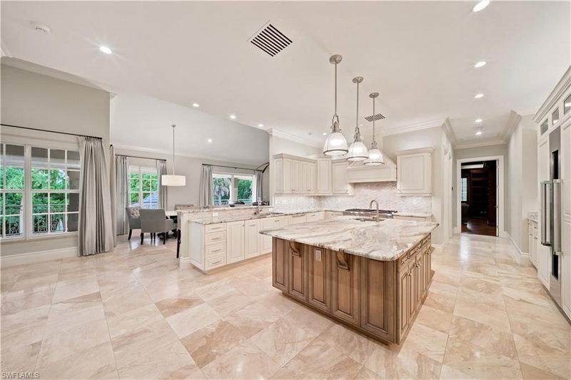 106 Eugenia DR photo 5