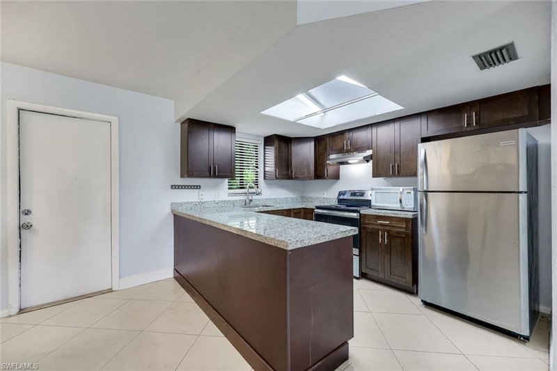 1400 Green Valley CIR photo 4