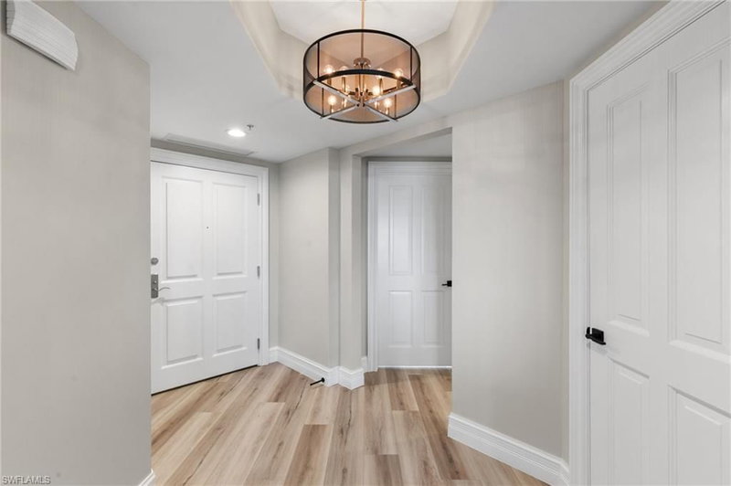 1060 Borghese LN photo 2