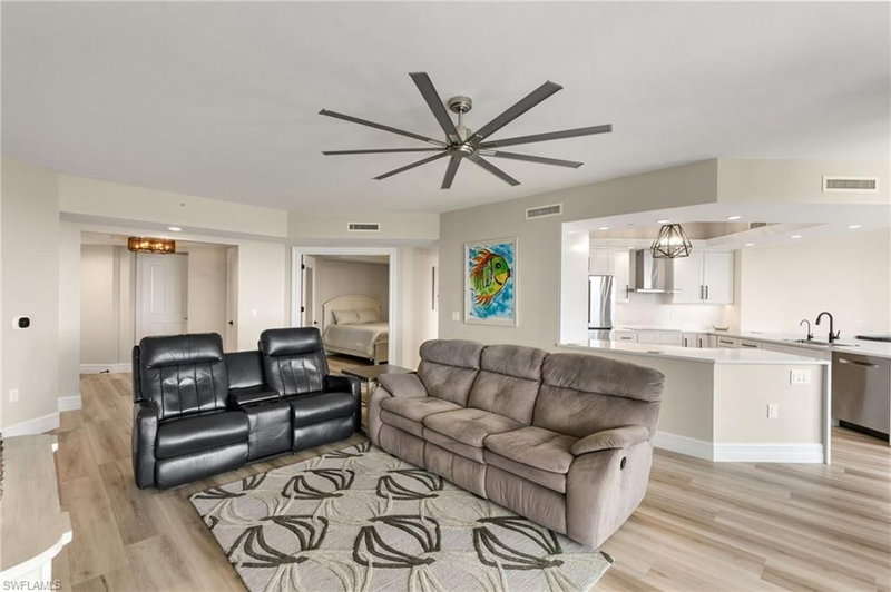 1060 Borghese LN photo 5