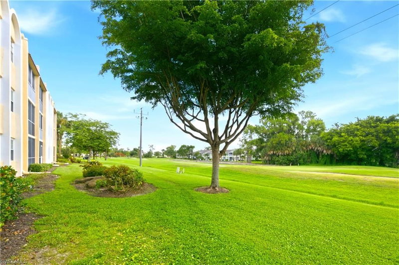 1083 Forest Lakes DR photo 4