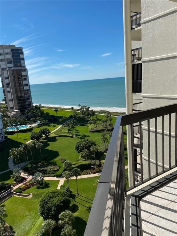 4551 Gulf Shore BLVD N photo 2