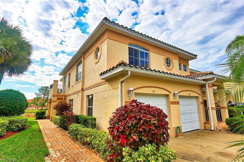9060 Palmas Grandes BLVD photo 1