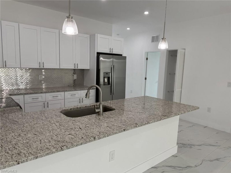 5253-5255 Centennial BLVD photo 1