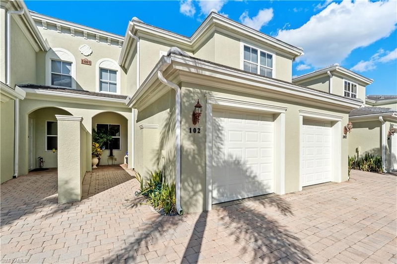 1405 Mariposa CIR photo 2