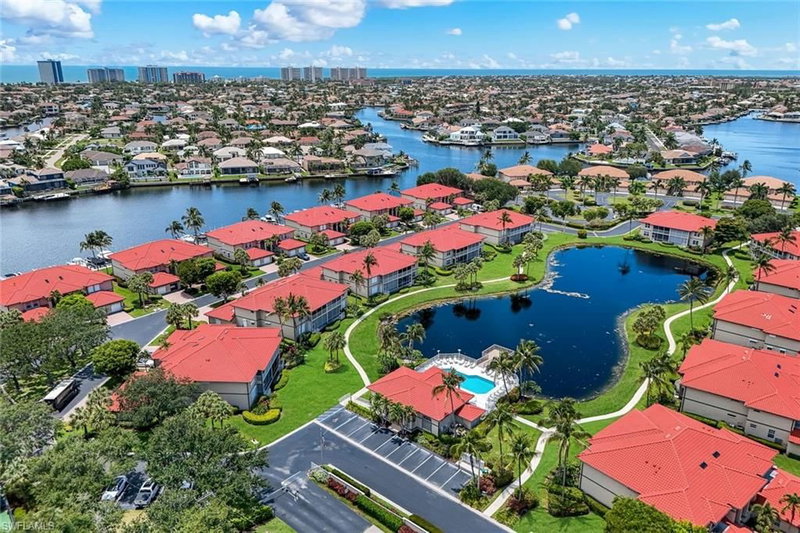 210 Waterside CIR photo 1
