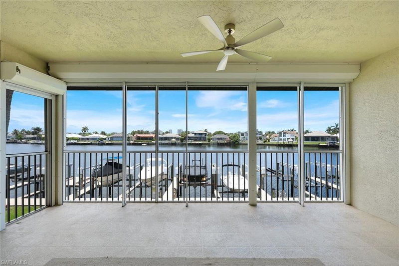 210 Waterside CIR photo 4