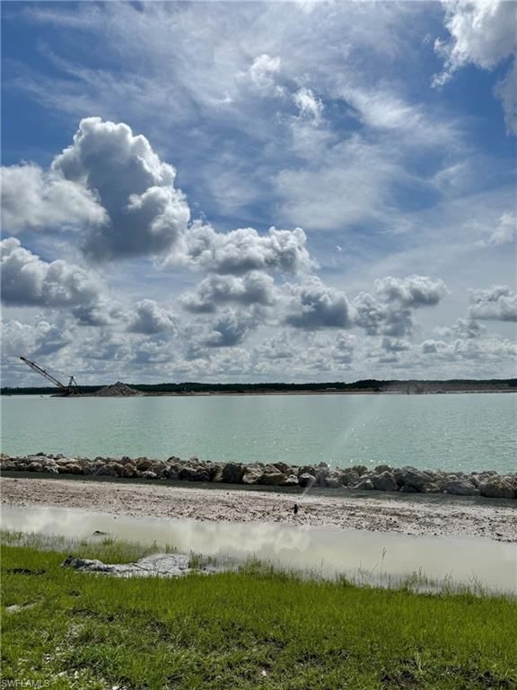 25579 Crystal Shore DR photo 5