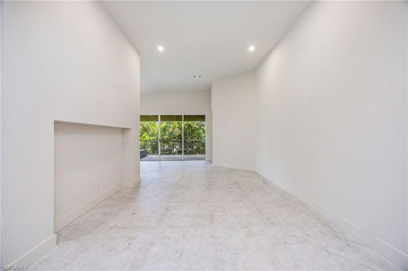 7128 Timberland CIR photo 4