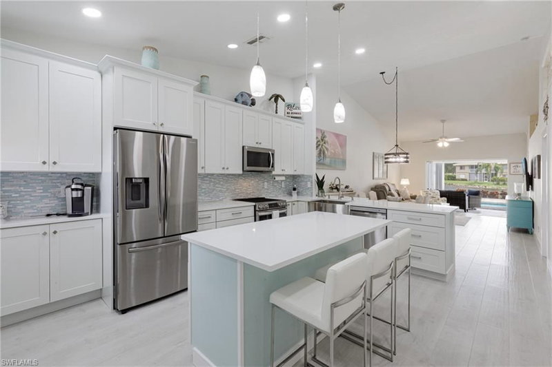 8654 Mustang DR photo 4