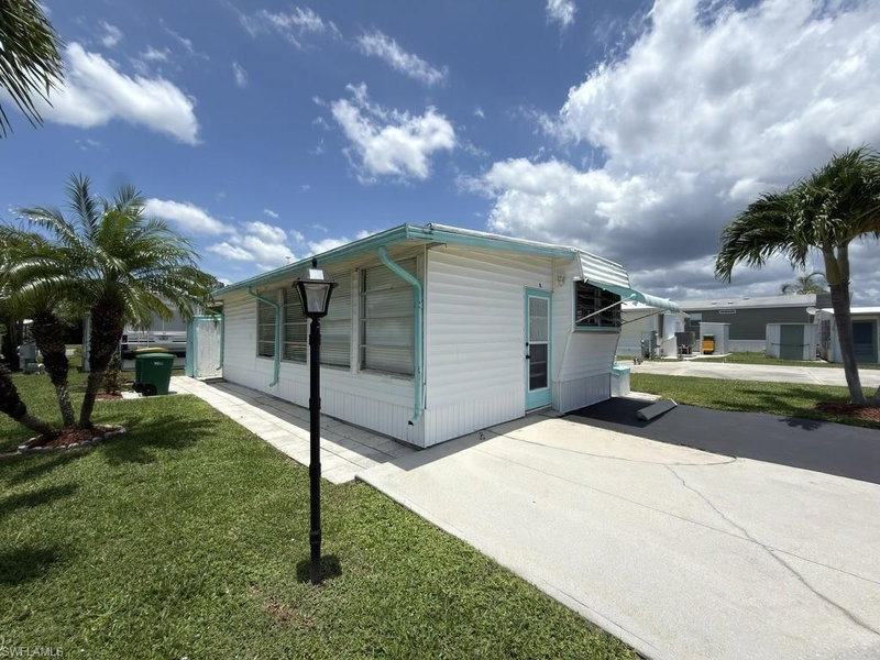 16 Jade DR photo 2