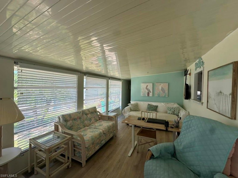 16 Jade DR photo 3