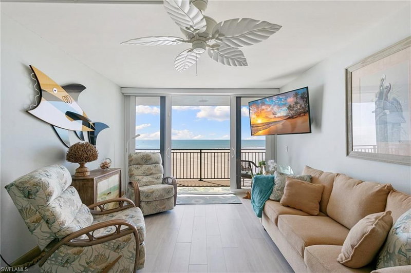180 Seaview CT photo 3