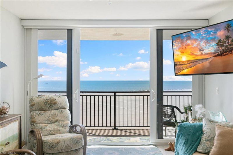 180 Seaview CT photo 4