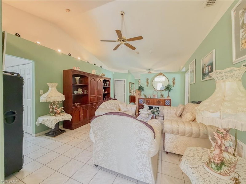 4000 Outer DR photo 2