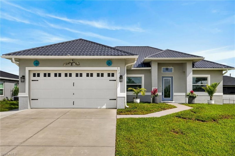 173 Peerless ST photo 1