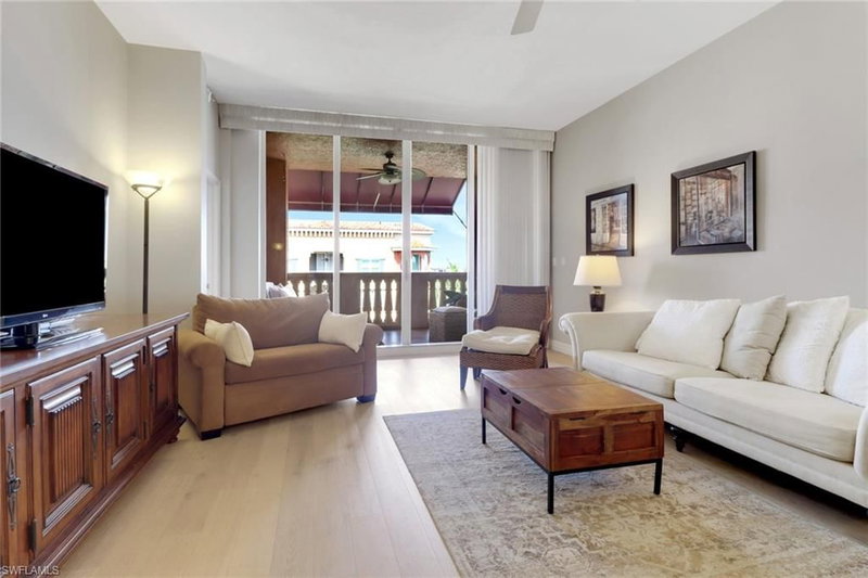 401 Bayfront PL photo 2