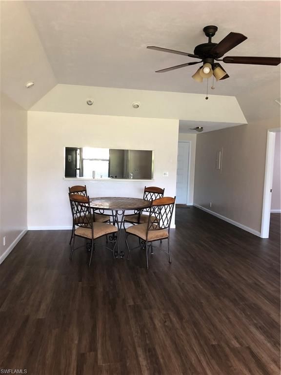 1833 Courtyard WAY photo 2