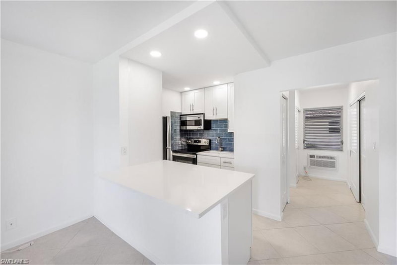 167 Collier BLVD photo 3