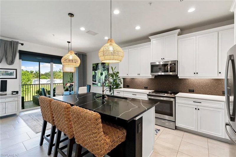 2567 Seychelles DR photo 2