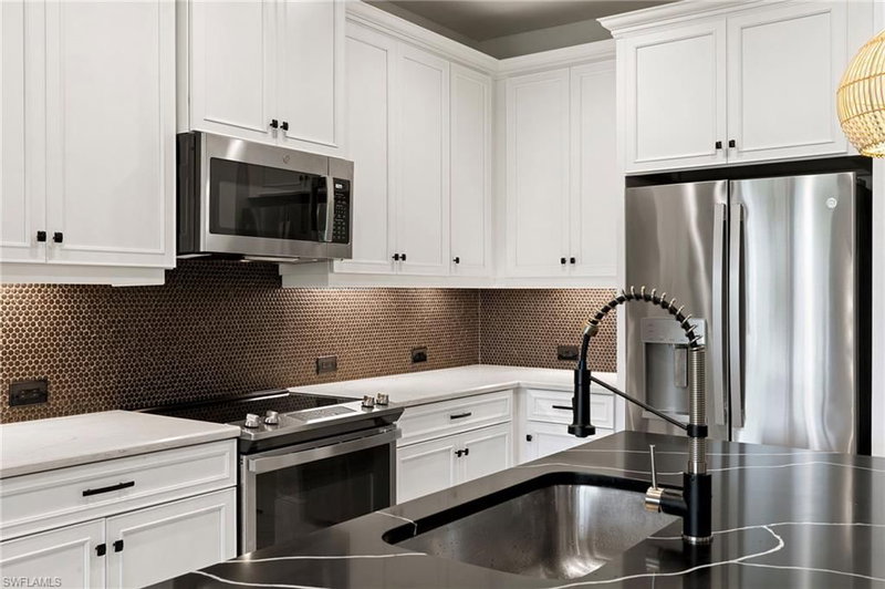 2567 Seychelles DR photo 5