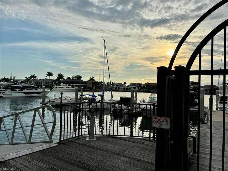 750 Collier BLVD photo 3