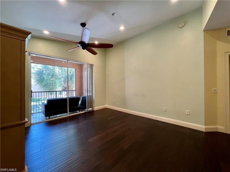 1160 Reserve WAY photo 4