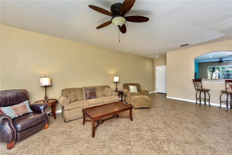 20081 Seagrove ST photo 4