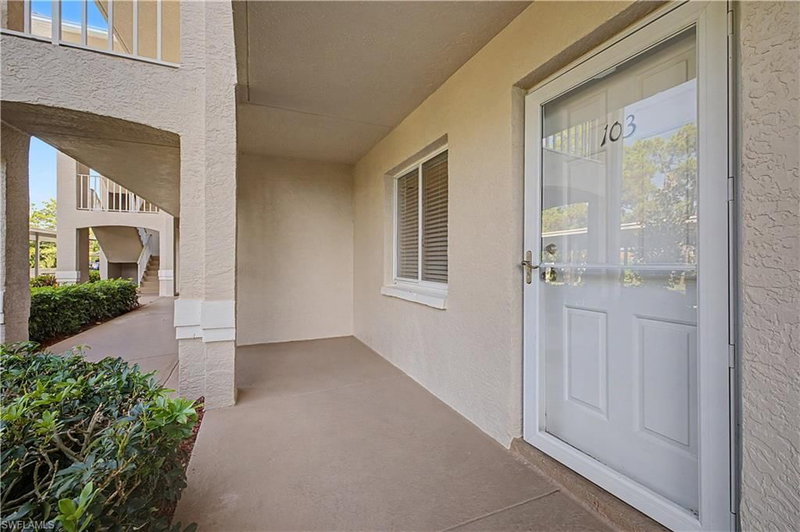 7065 Dennis CIR photo 2