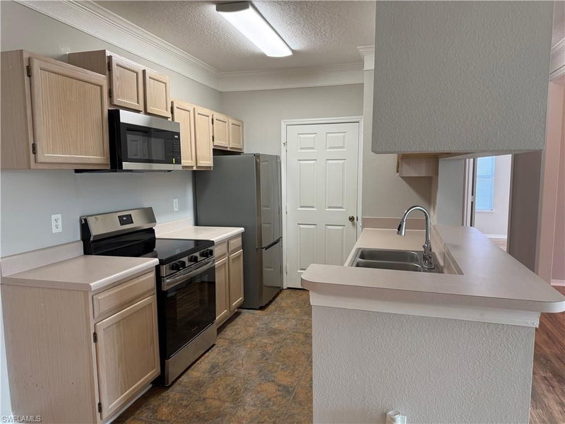 11540 Villa Grand photo 3