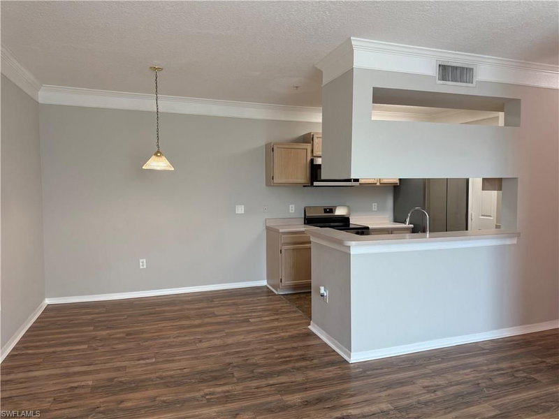 11540 Villa Grand photo 4