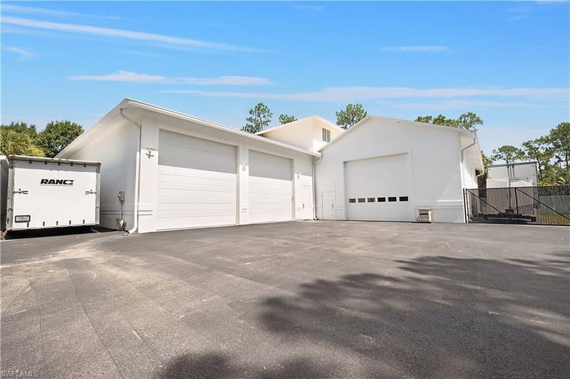 6761 Golden Gate PKWY photo 4