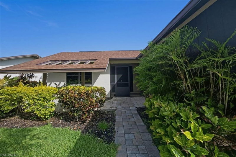 223 Charity CT photo 2