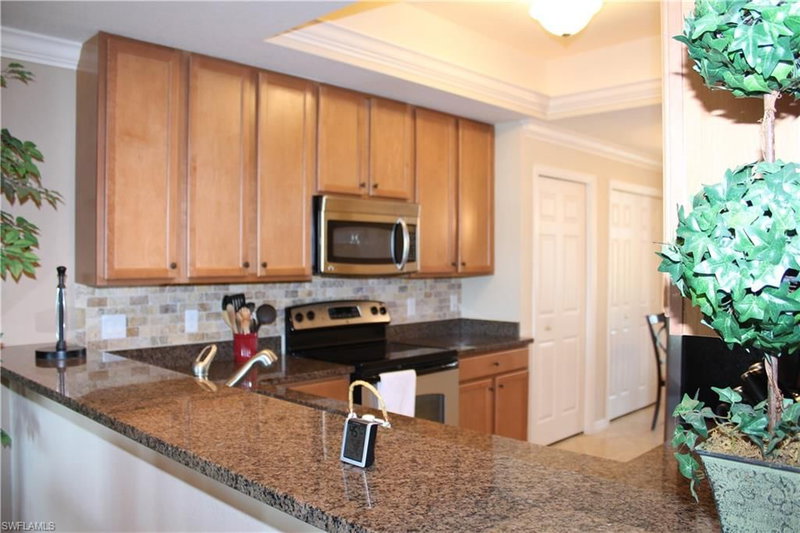 10338 Heritage Bay BLVD photo 5