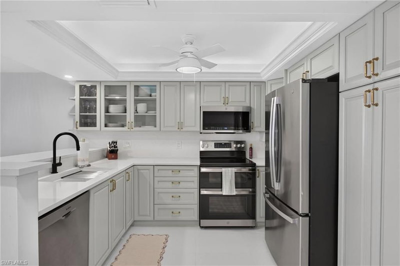 26000 Hickory BLVD photo 4